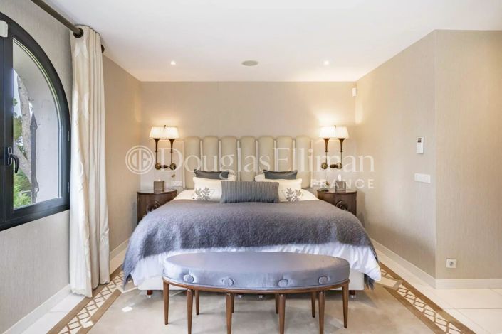 Image No.11-4 Bed House for sale