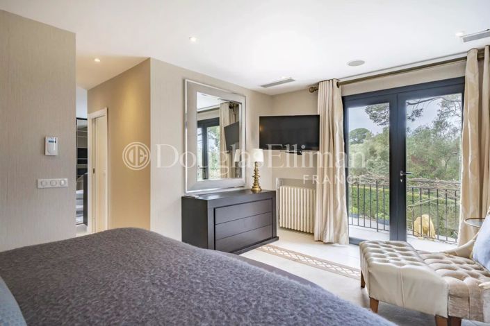 Image No.12-4 Bed House for sale