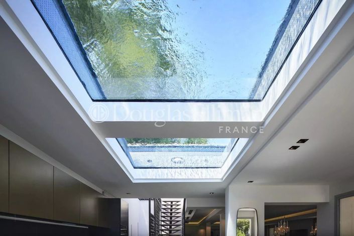 Image No.17-5 Bed House for sale