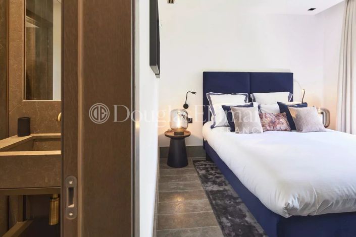 Image No.24-5 Bed House for sale