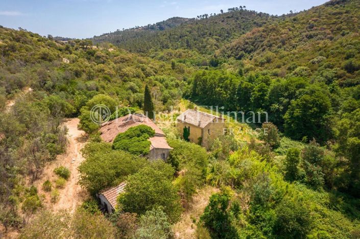 Image No.6-10 Bed House for sale