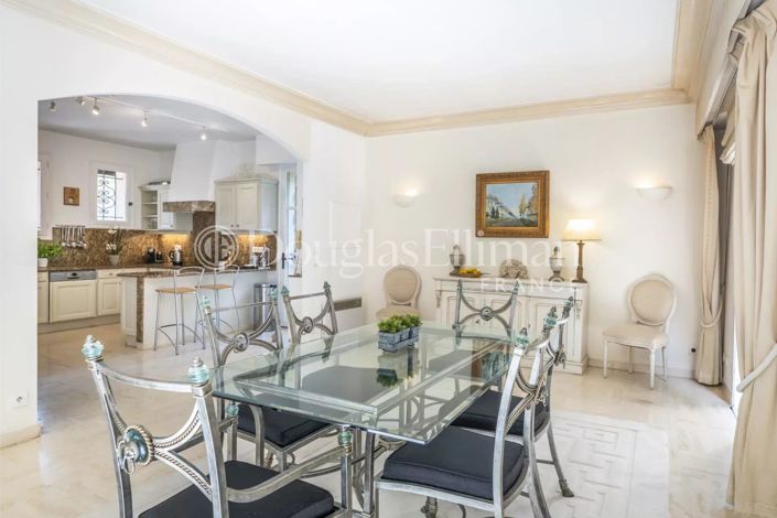 Image No.5-4 Bed House for sale