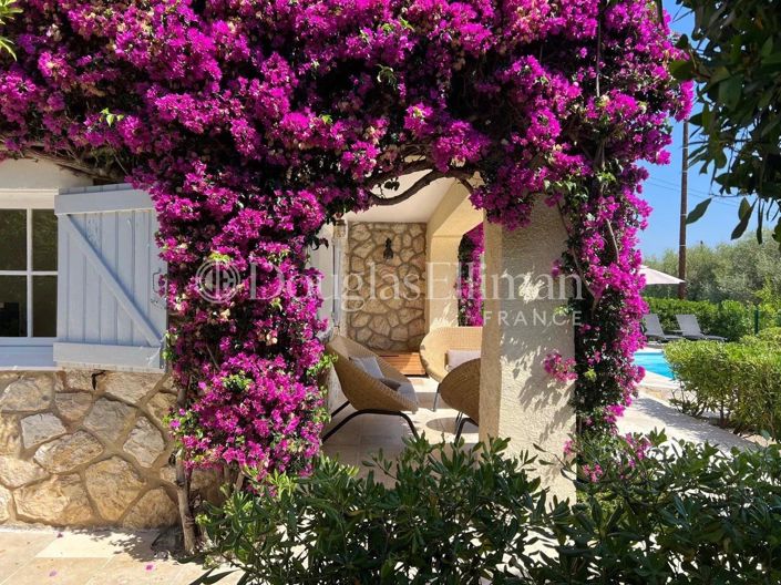 Image No.2-4 Bed House for sale