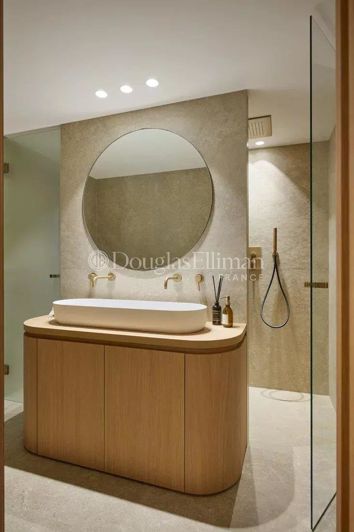 Image No.10-3 Bed Apartment for sale