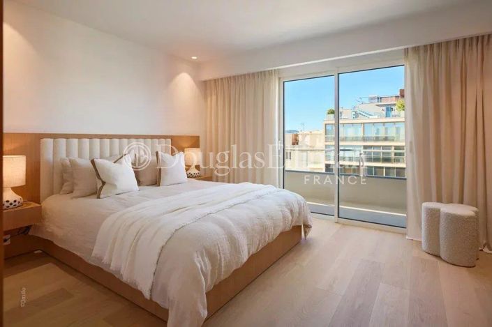 Image No.7-3 Bed Apartment for sale