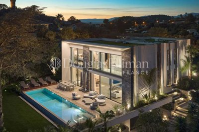 5 Bed House for sale