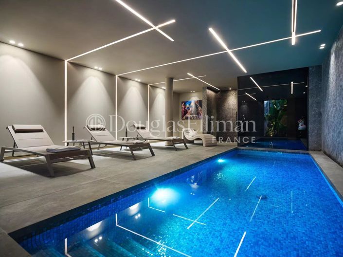 Image No.12-5 Bed House for sale