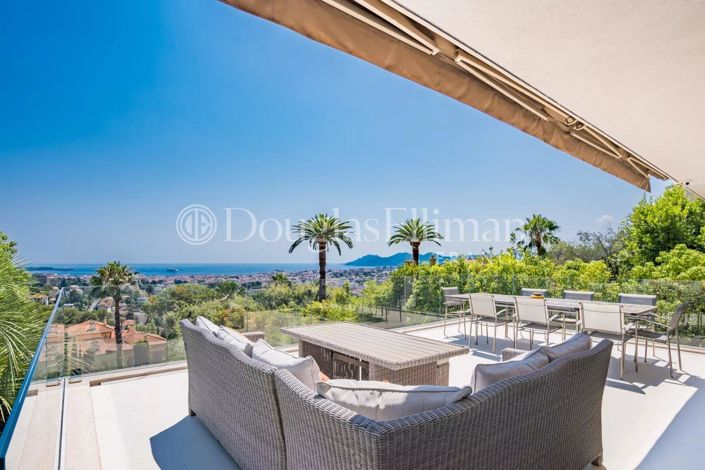 Image No.4-5 Bed House for sale