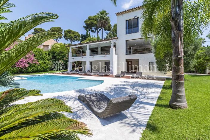 Image No.1-5 Bed House for sale