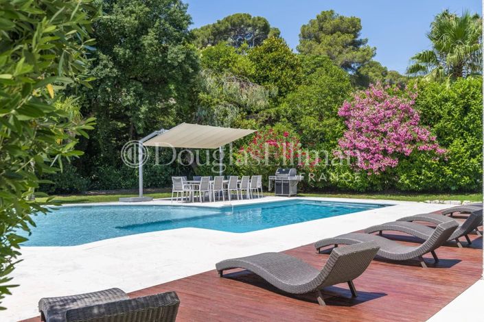 Image No.2-5 Bed House for sale