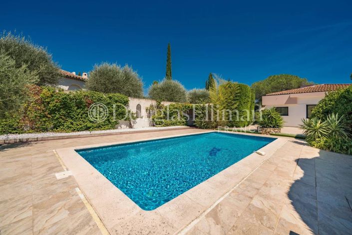 Image No.8-3 Bed House for sale