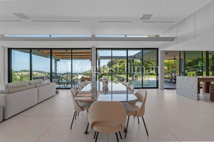 Image No.7-6 Bed House for sale