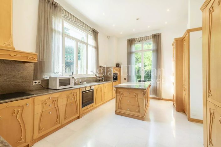 Image No.4-13 Bed House for sale