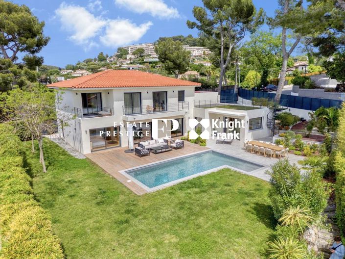 Image No.1-4 Bed House for sale