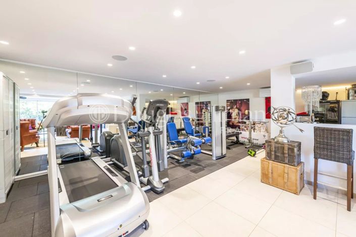 Image No.11-7 Bed House for sale