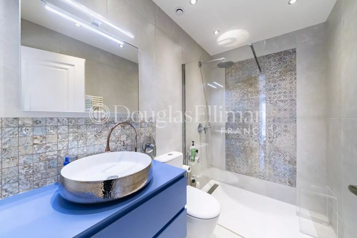 Image No.7-5 Bed House for sale