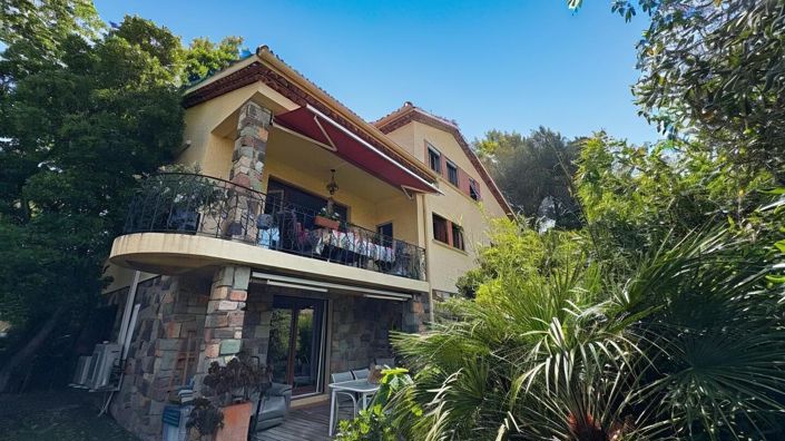 Image No.1-7 Bed House for sale