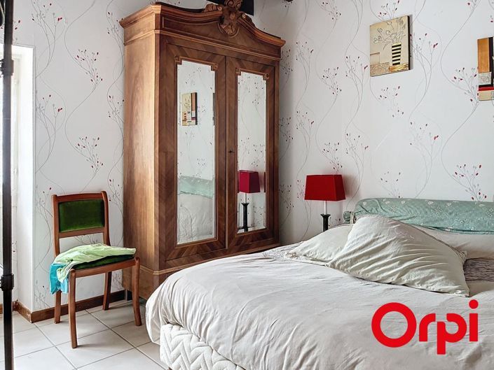 Image No.18-4 Bed House for sale