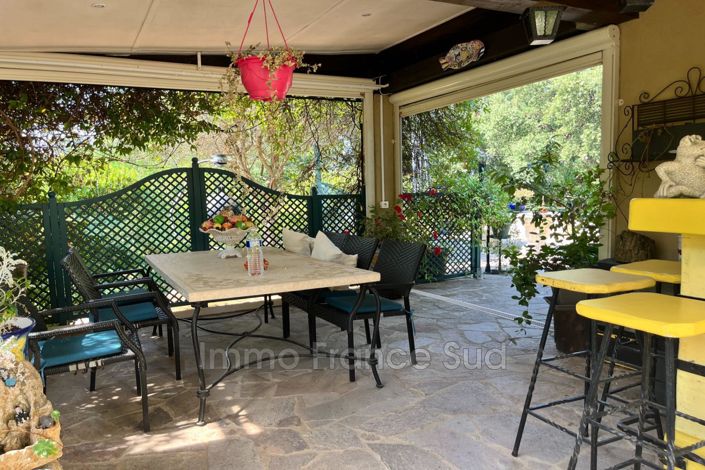 Image No.10-3 Bed House for sale