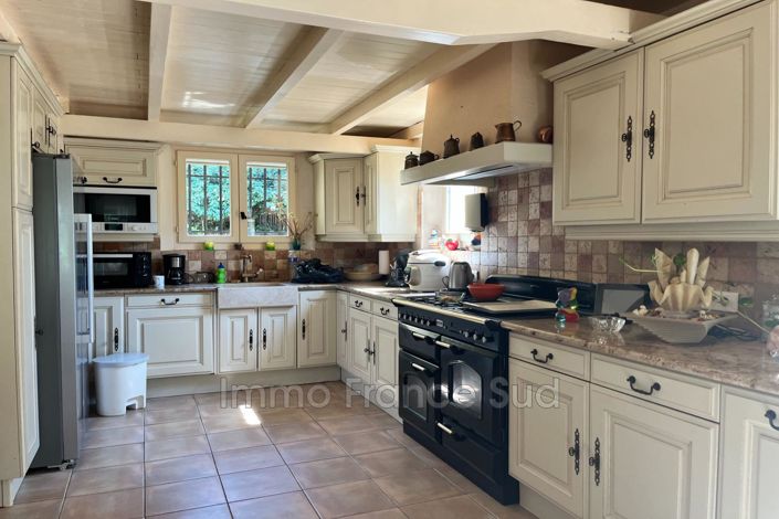 Image No.6-3 Bed House for sale