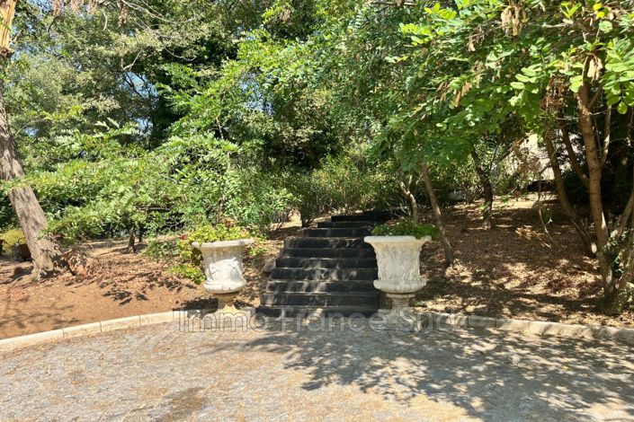 Image No.8-3 Bed House for sale