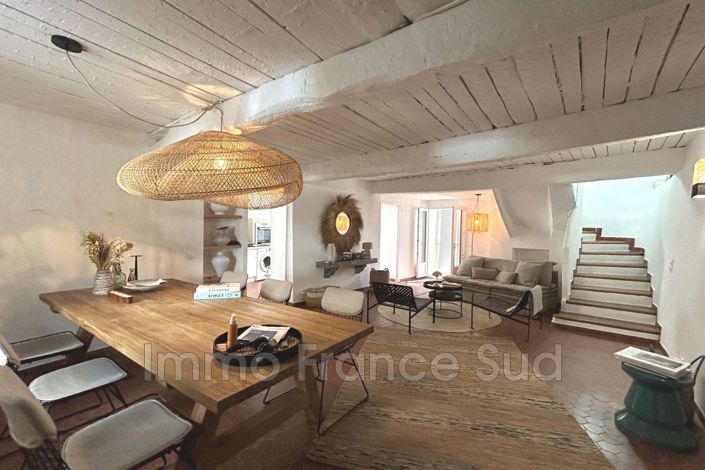 Image No.18-3 Bed House for sale