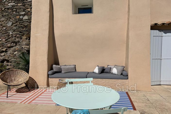 Image No.7-3 Bed House for sale