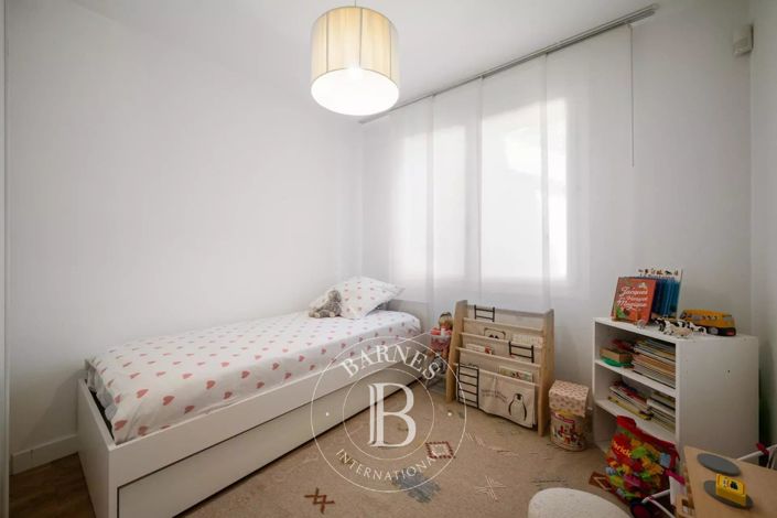 Image No.13-3 Bed Apartment for sale