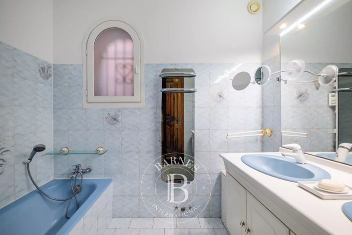 Image No.15-3 Bed Apartment for sale