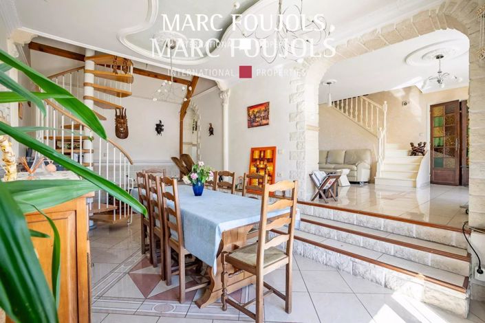 Image No.10-7 Bed House for sale