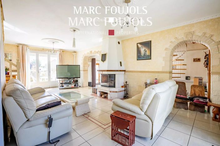 Image No.8-7 Bed House for sale