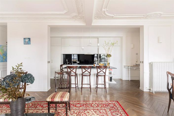 Image No.10-3 Bed Apartment for sale