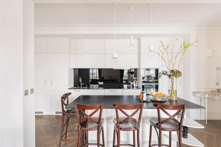 Image No.9-3 Bed Apartment for sale