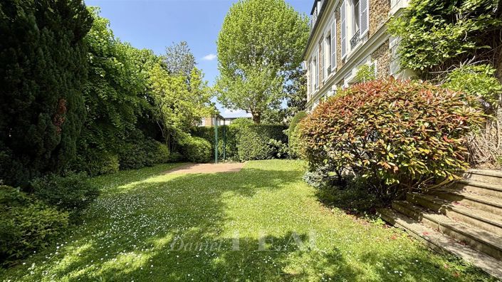 Image No.2-7 Bed House for sale