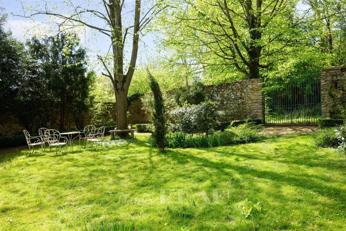 Image No.4-7 Bed House for sale