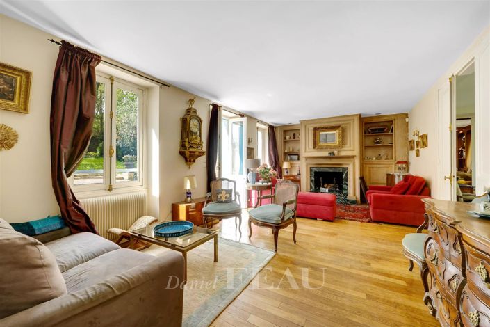 Image No.6-7 Bed House for sale