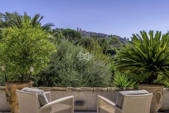 Image No.17-5 Bed House for sale