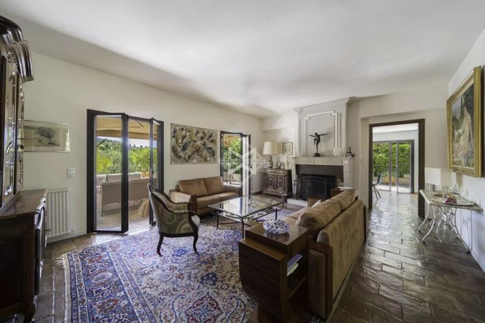 Image No.20-5 Bed House for sale