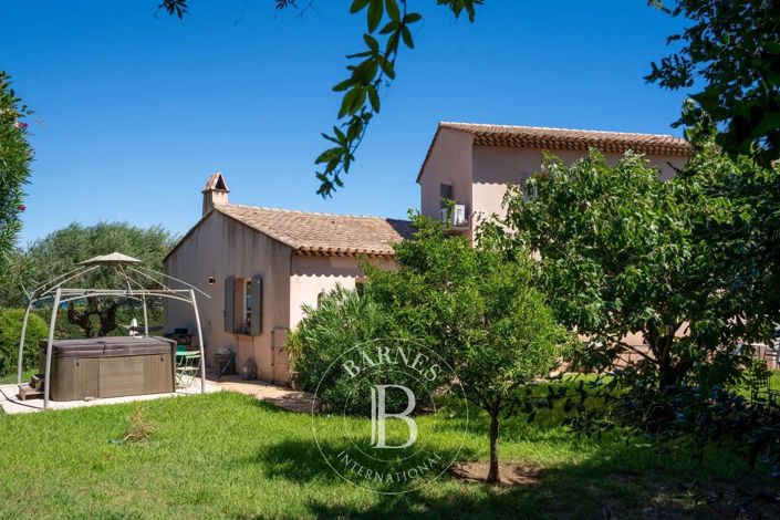 Image No.2-4 Bed House for sale