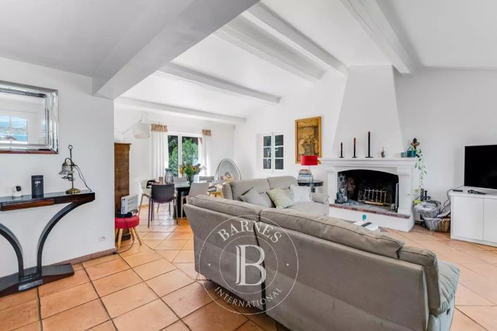 Image No.5-4 Bed House for sale