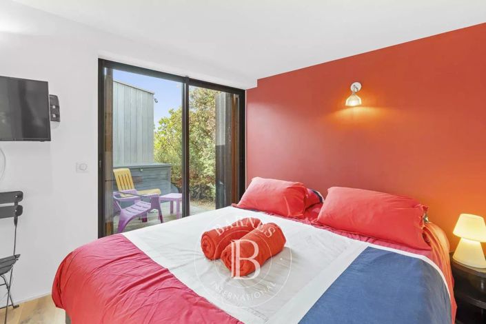 Image No.13-5 Bed House for sale