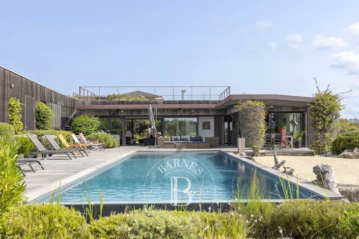 Image No.2-5 Bed House for sale