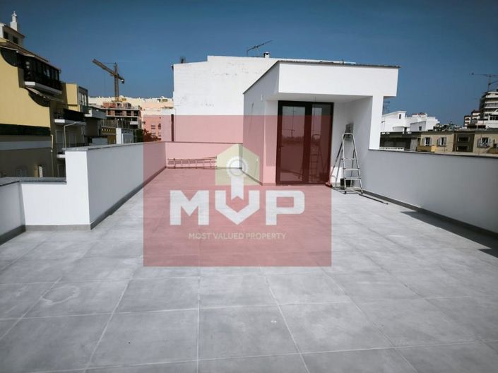 Image No.25-3 Bed House for sale