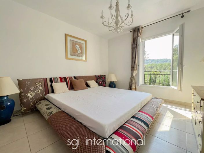 Image No.14-5 Bed House for sale