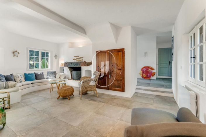 Image No.4-3 Bed House for sale