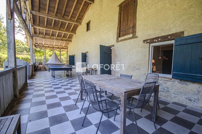 Image No.13-4 Bed Property for sale