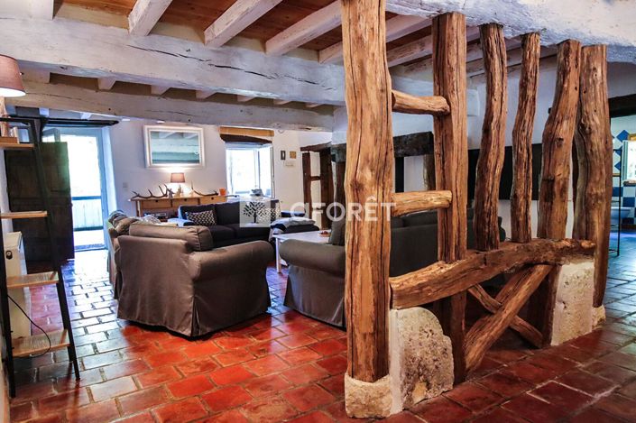 Image No.6-4 Bed Property for sale