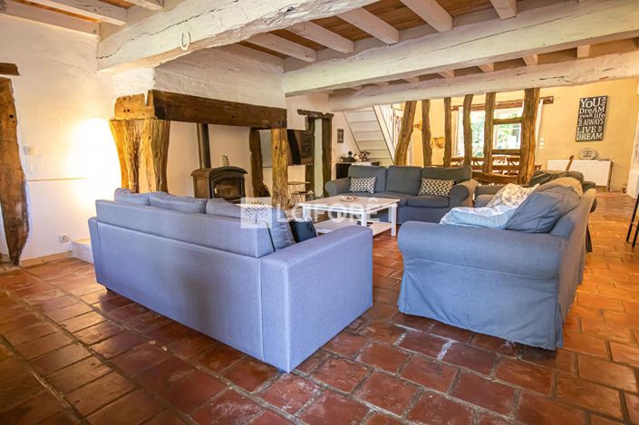 Image No.8-4 Bed Property for sale