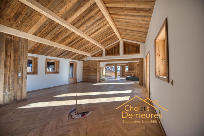 Image No.13-7 Bed House for sale