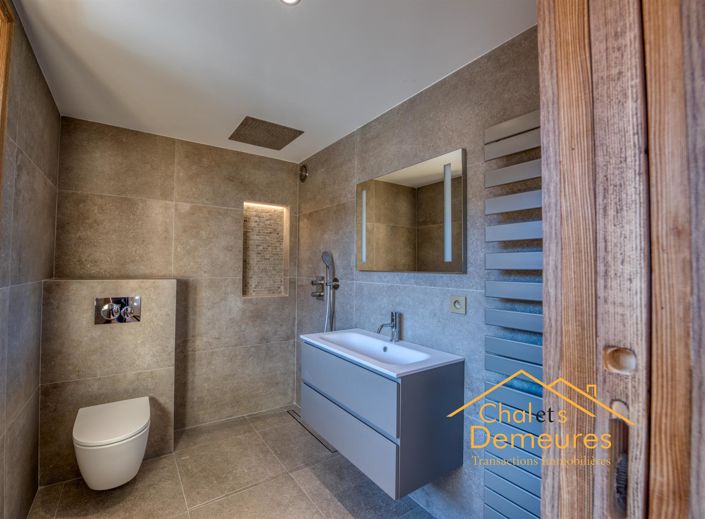 Image No.19-7 Bed House for sale